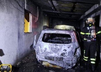 Dez pessoas são hospitalizadas após inalarem fumaça de carro que pagou fogo