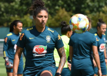 Cristiane detona Brasil na Copa: ‘Se estivesse lá, o pau ia torar’