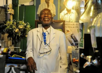 Aos 81 anos, Clarindo Silva é internado em hospital de Salvador