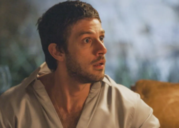 Chay Suede choca ao revelar perrengue com atriz: ‘Fiquei com vergonha’