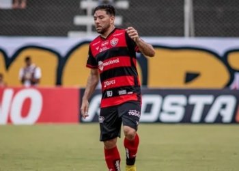 Diego Torres deixa o Vitória e acerta com clube da Série C