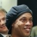 Polícia Federal vai à casa de Ronaldinho Gaúcho para apreender passaporte