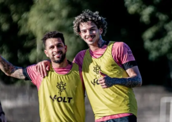 Vitória terá praticamente meio time de volta para o jogo contra o Atlético-GO; confira retornos