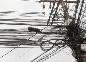 Coelba por um fio: líder nos rankings de queixas, empresa investe em lobby para tentar renovar concessão