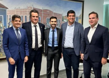 ACM Neto e Cacá Leão se reúnem com Ciro Nogueira em Brasília e reforçam aliança entre legendas; entenda
