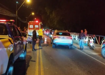 Comerciante morre após colidir veículo contra mureta de ponte em Porto Seguro