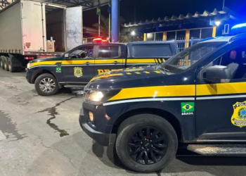 PRF apreende 365 mil cigarros contrabandeados do Paraguai no Extremo Oeste baiano