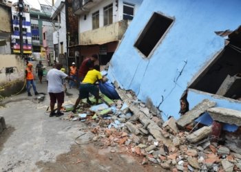 Prédio que desabou foi construído sobre um córrego na Baixa do Tubo