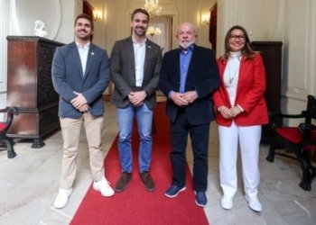 Lula conversa com governador e oferece ajuda à crise no Rio Grande do Sul