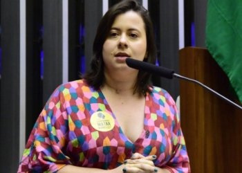 Família de Sâmia pede dados sobre a investigação do assassinato do irmão da deputada