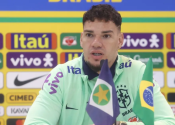 “Na Seleção não tem vaga cativa”, diz Ederson sobre disputa no gol