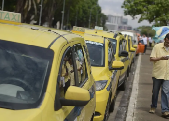 TST suspende perícia técnica no algoritmo de plataforma de táxis