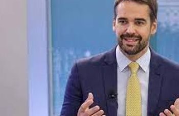 Governador gaúcho agradece ação solidária após enchentes que atingiram o estado