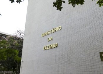 Superávit primário do Governo Central cai 40% em outubro