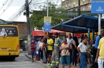 Deputado propõe gratuidade no transporte para estudantes em dias de provas