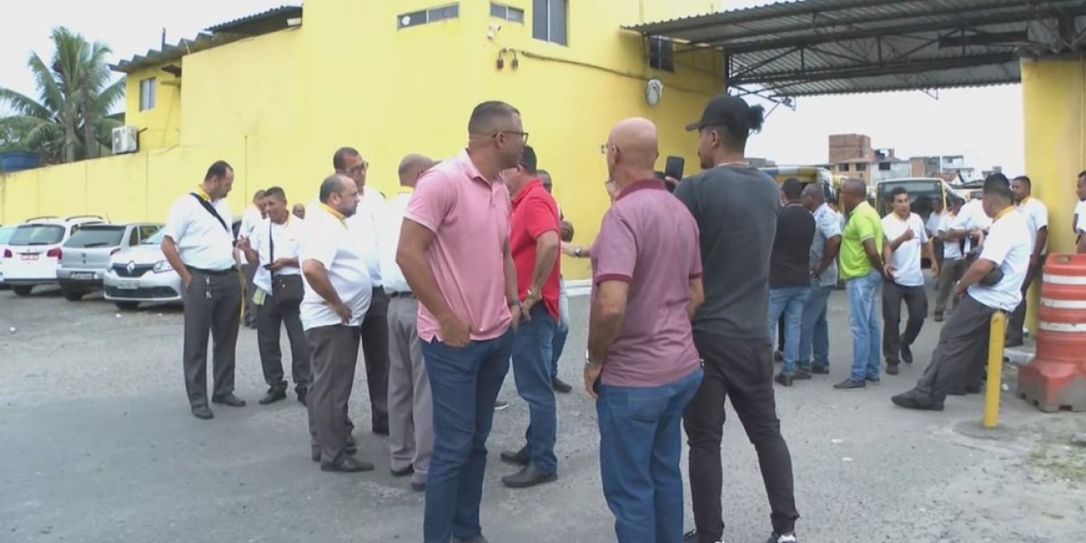 Rodoviários fazem assembleia geral nesta segunda e decidem sobre greve