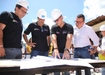 Com investimento de R$ 76 milhões, prefeitura inicia reconstrução de sete escolas municipais