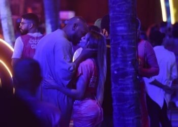 Ator de “As Branquelas” é visto aos beijos com Gabi Martins na “Farofa da Gkay”