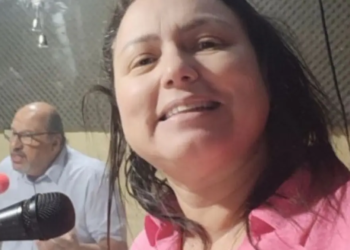 Prefeita baiana entra em rádio e faz debate quente com adversário que fazia críticas à gestão