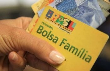 Caixa paga novo Bolsa Família a beneficiários com NIS de final 6