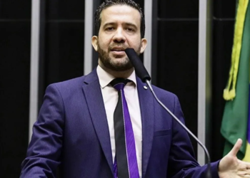 Conselho de Ética da Câmara instaura processo contra Janones