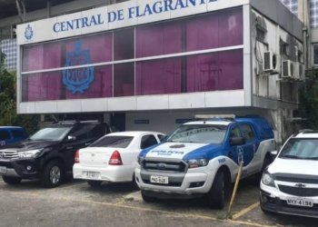 Durante discussão, PM e vizinho ficam feridos em Salvador