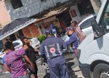 Mulher é atropelada na Av. Barros Reis enquanto atravessava a rua