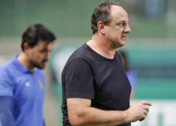 “Me sinto envergonhado”, diz Rogério Ceni após derrota para o América-MG
