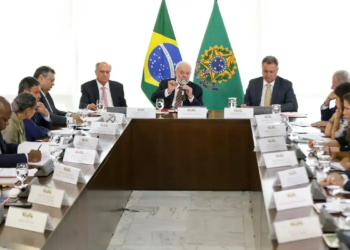 Lula defende uso do poder da máquina pública contra garimpo ilegal