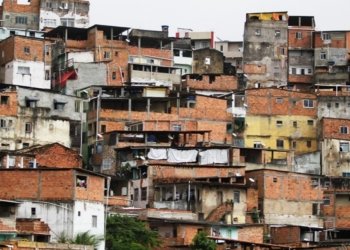 IBGE aponta que número de favelas dobrou em 9 anos na Bahia