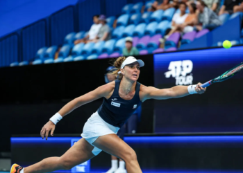 Bia Haddad cai na primeira rodada do WTA 500 de Adelaide
