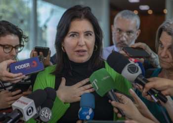 Tebet garante recursos para pagar pisos salariais da saúde e educação