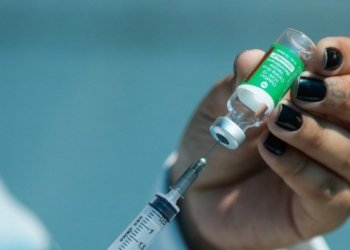 Vacinação pré-carnaval contra Covid-19 se encerra nesta terça-feira (6)