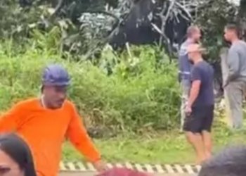 Três pessoas ficam feridas em queda de aeronave