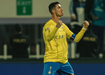 Cristiano Ronaldo é suspenso após gesto ofensivo para torcida