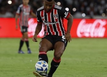Vitória encaminha contratação de campeão da Copa do Brasil; veja quem