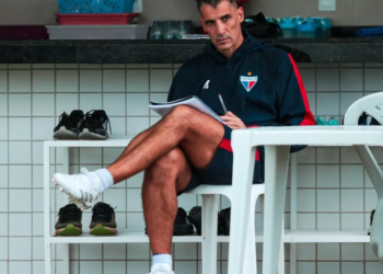 Após derrota para o Ceará, Vojvoda promete cobrar e corrigir o Fortaleza por chances perdidas