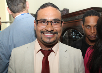 Líder do PT cobra reunião com Jerônimo para discutir estratégia contra Bruno