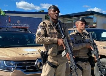 Suspeito de tráfico que pulou de ferry ganha liberdade