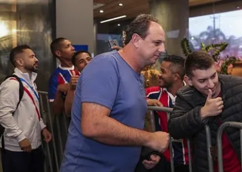 Ceni mostra frustração por Bahia não liderar o Brasileirão: “Tem que aproveitar”