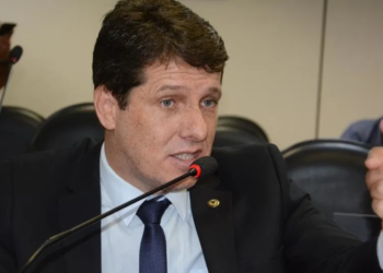 Prefeitura de Jequié não cumpre piso e agentes questionam R$ 10 mi para São João