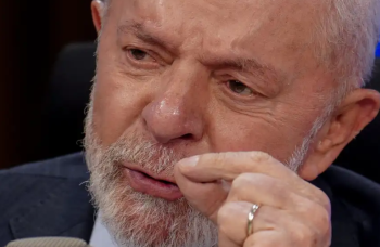 Lula descarta desvinculação de aposentadoria do salário mínimo