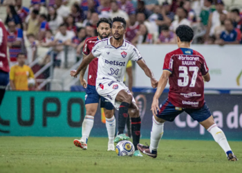 Fortaleza x Vitória: Onde assisitir e prováveis escalações