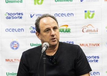 Ceni critica arbitragem no jogo entre Bahia e Atlético-GO