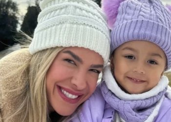 Lore Improta encanta os seguidores ao mostrar Liz indo viajar