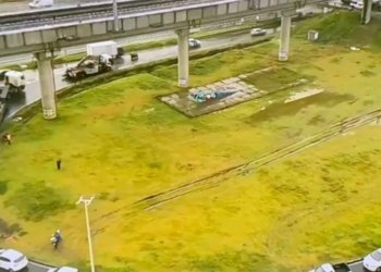 Carreta quebra e causa engarrafamento na BR-324