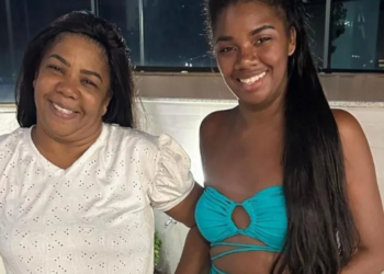 Mãe de Raquel Brito revela trotes sobre saúde da filha: ‘Entubada’