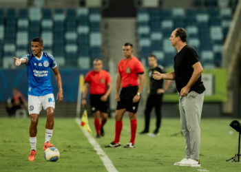 Ceni critica atuação do Bahia: “A gente não merecia essa vitória”