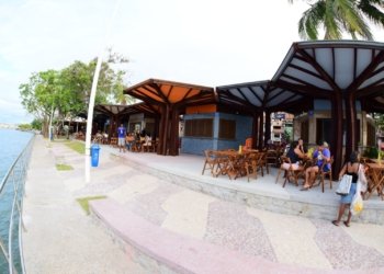 Prefeitura entrega novo Porto da Lenha com 15 quiosques para comerciantes e áreas de lazer para a população