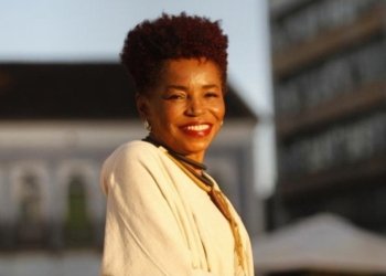 Morre a jornalista Wanda Chase aos 74 anos em Salvador